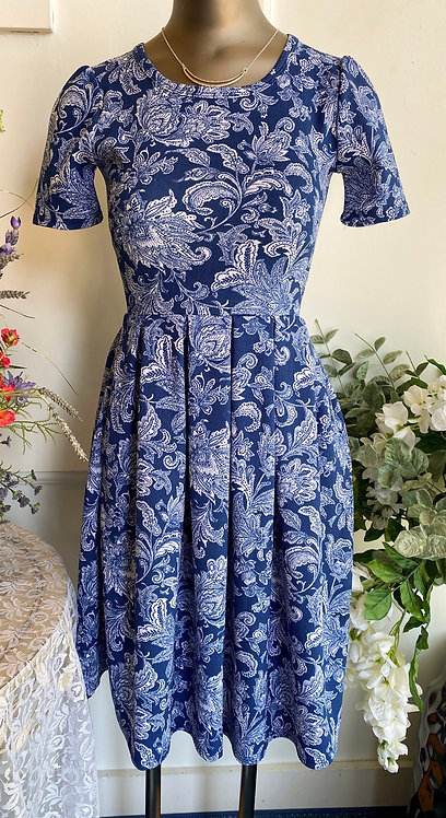 LuLaRoe Print Dress w/ pockets! - Size XXS